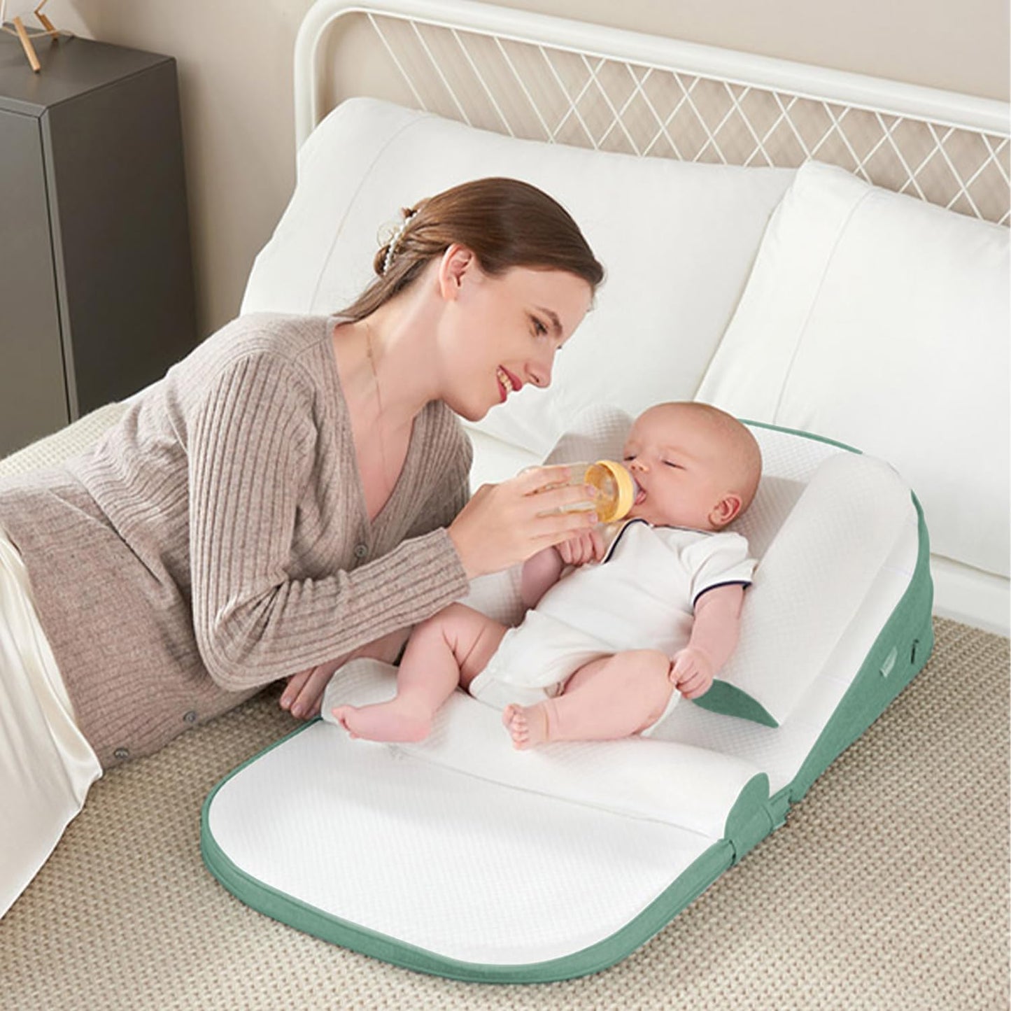 Portable Baby Bed Anti Roll, Anti-Spit Up, Inclined Adjustable Nest